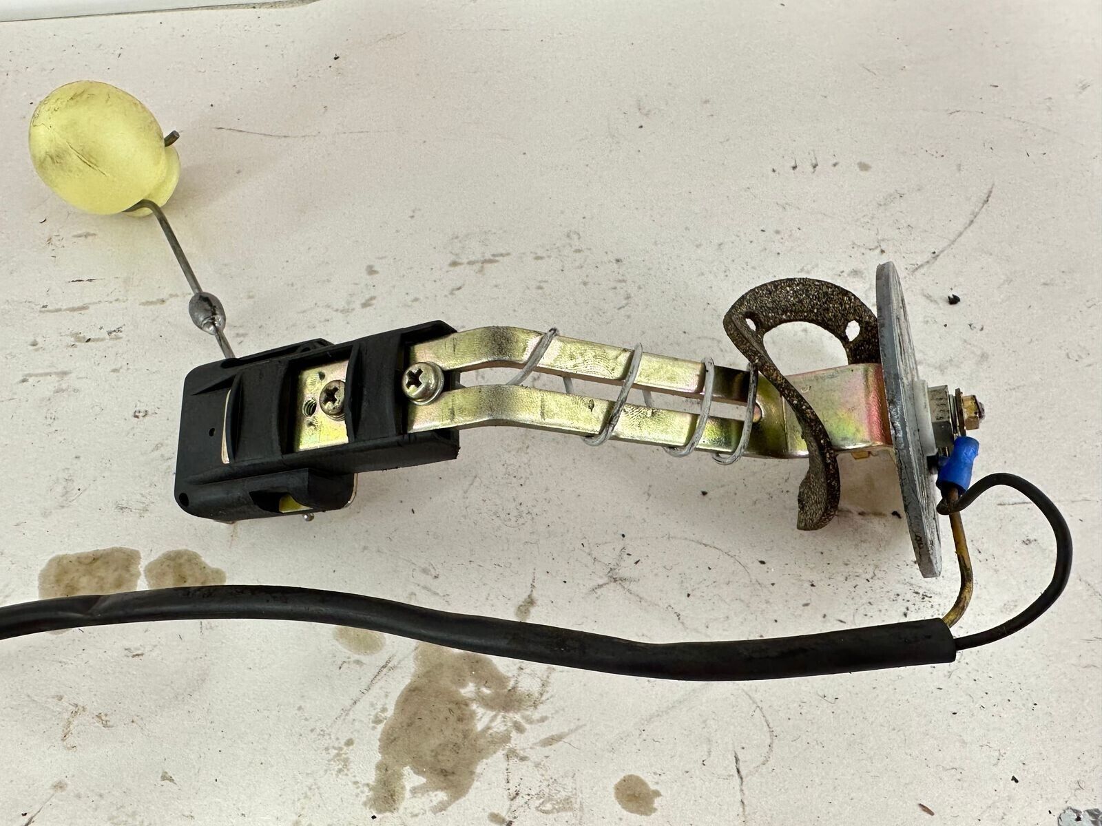 1999 HARLEY ELECTRA GLIDE Fuel Level Sensor Sending Unit 99 Down