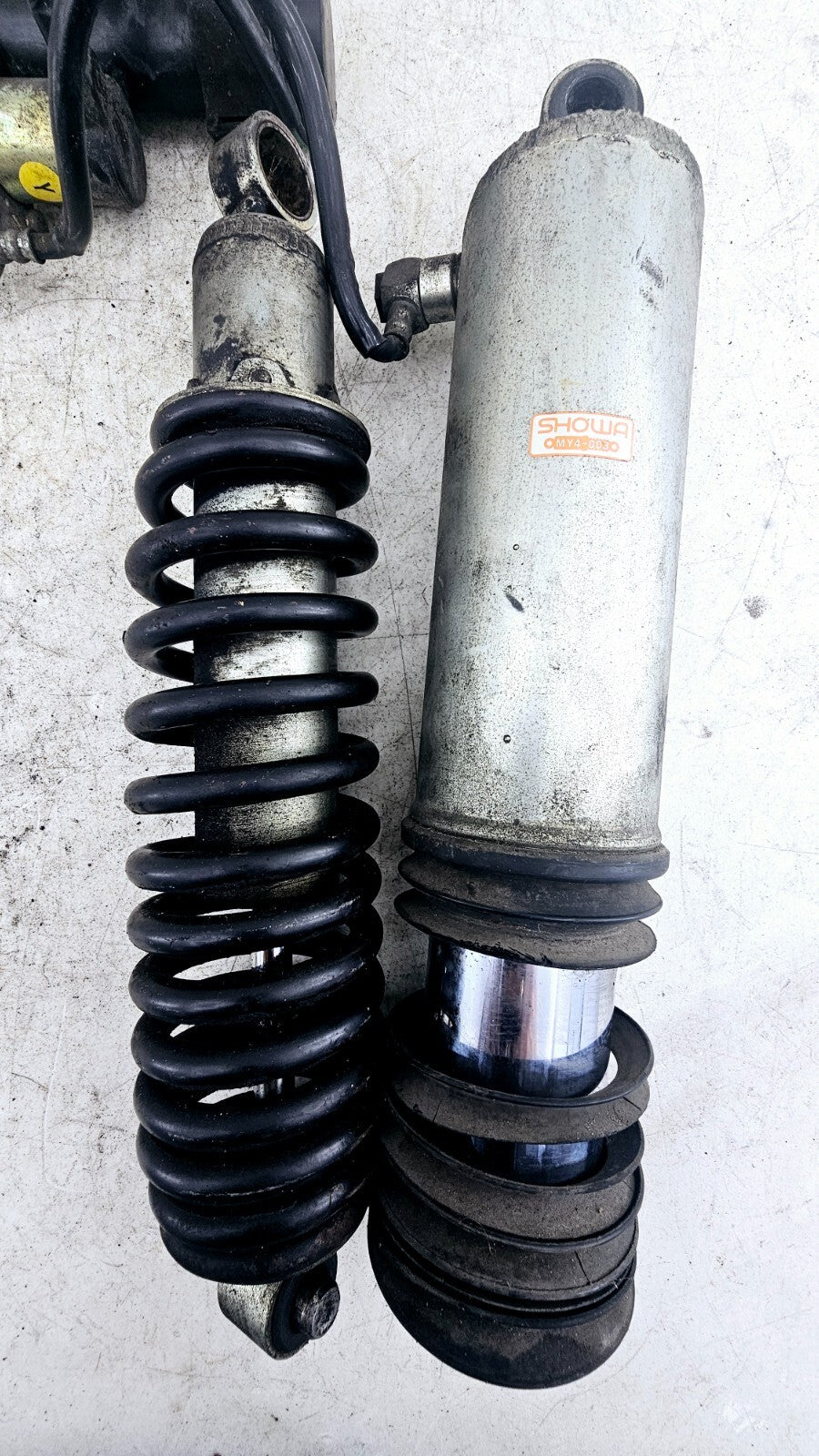 1993 HONDA GOLDWING GL1500 Rear Shocks Suspension Air Ride