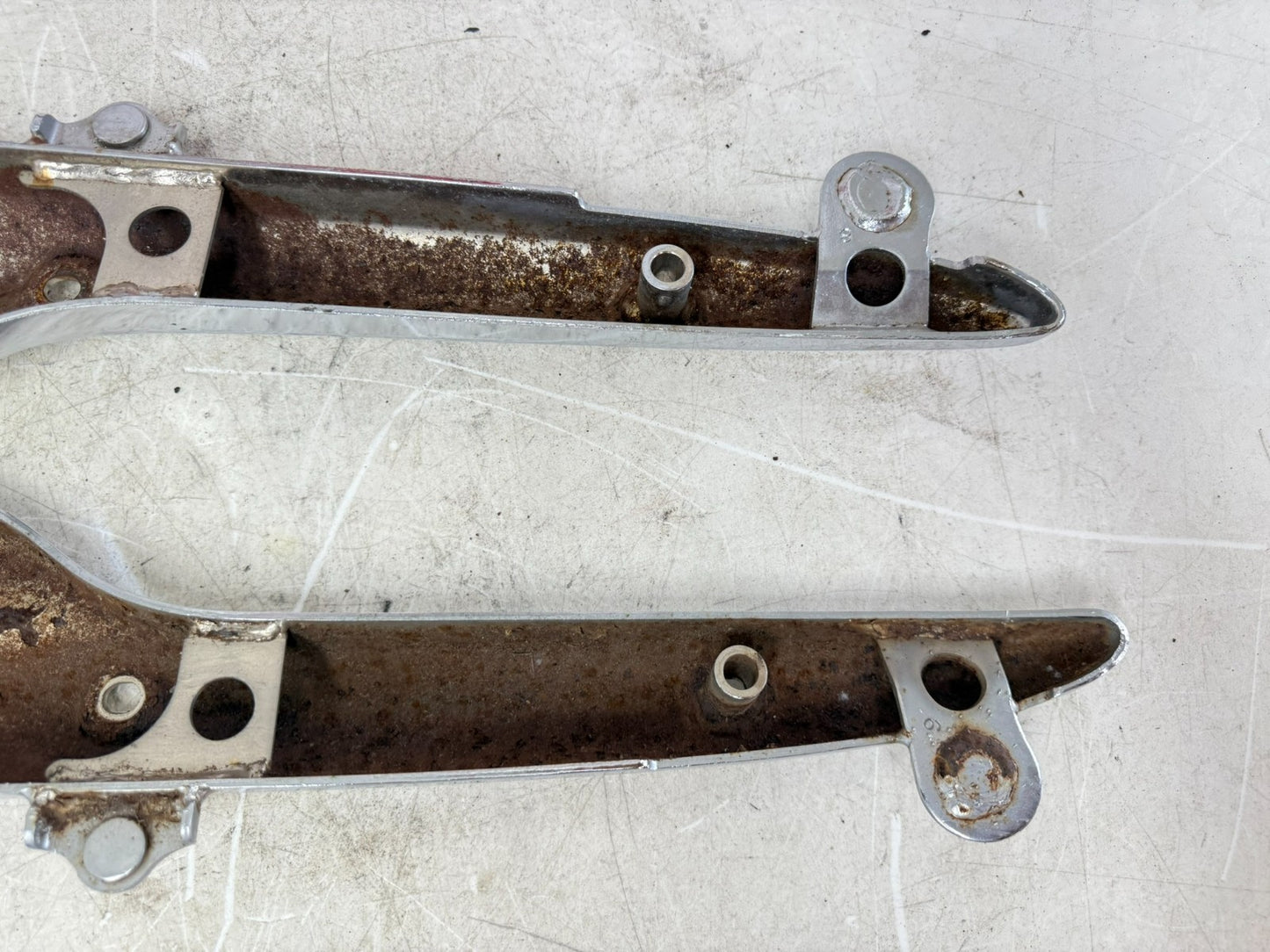 2001 HONDA VALKYRIE INTERSTATE Rear Fender Frame Bar Trunk Bracket Chrome