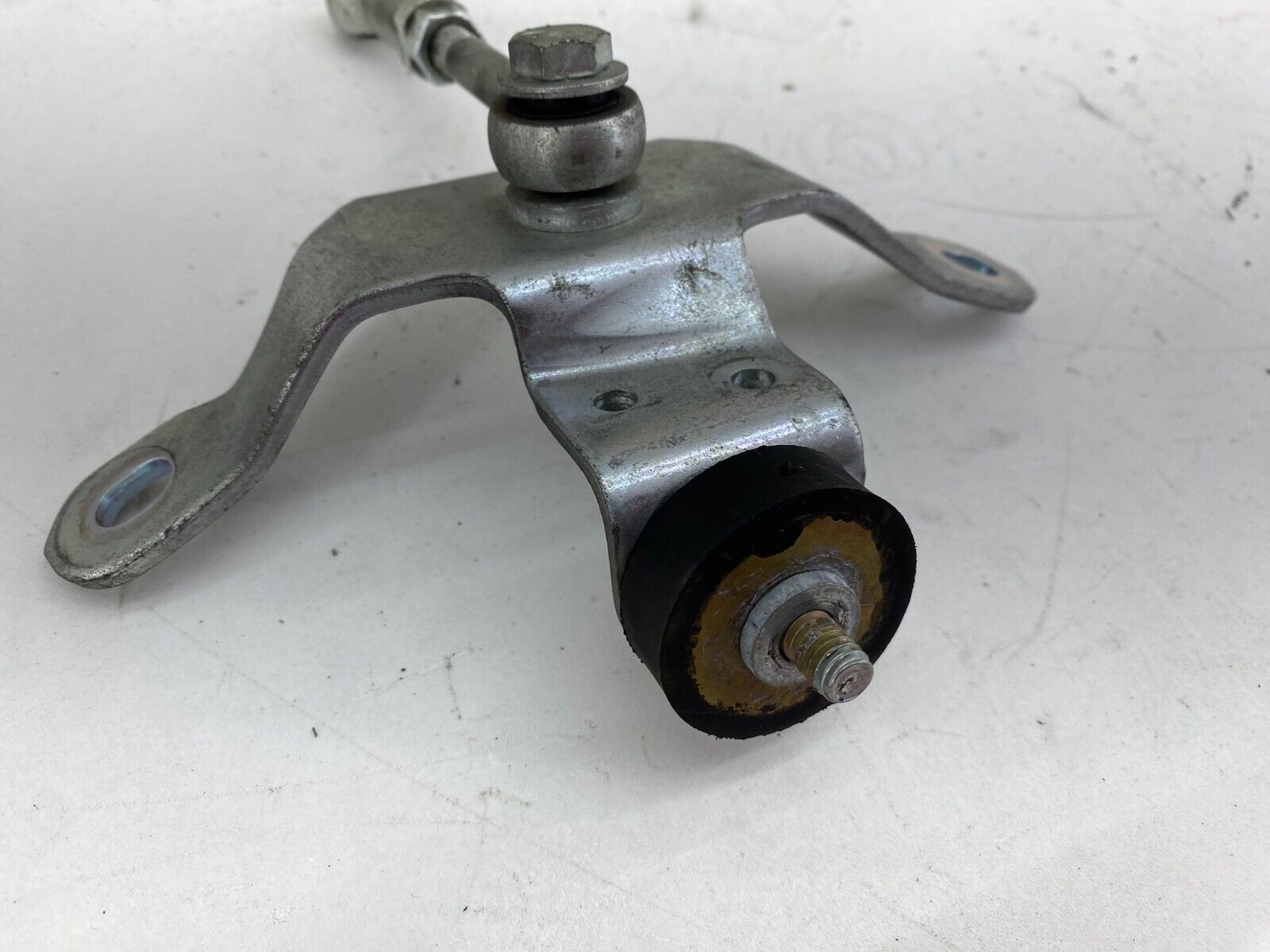06-17 Harley Davidson Dyna Street Bob Upper Motor Mount Bracket Stay