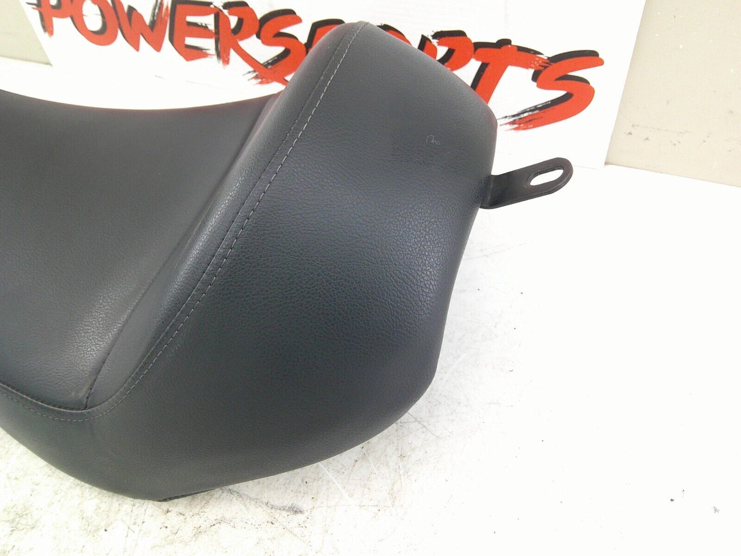 2006 up HARLEY DAVIDSON DYNA Saddlemen Solo Seat Saddle 806-04-0021