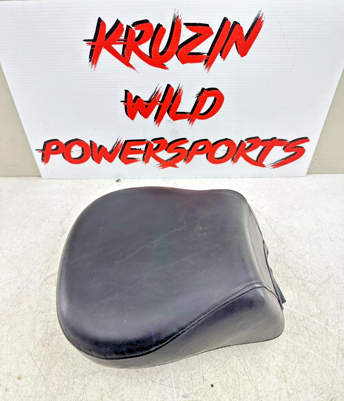 2001 HARLEY SOFTAIL FLSTS Heritage Springer Passenger Seat Pillion Pad