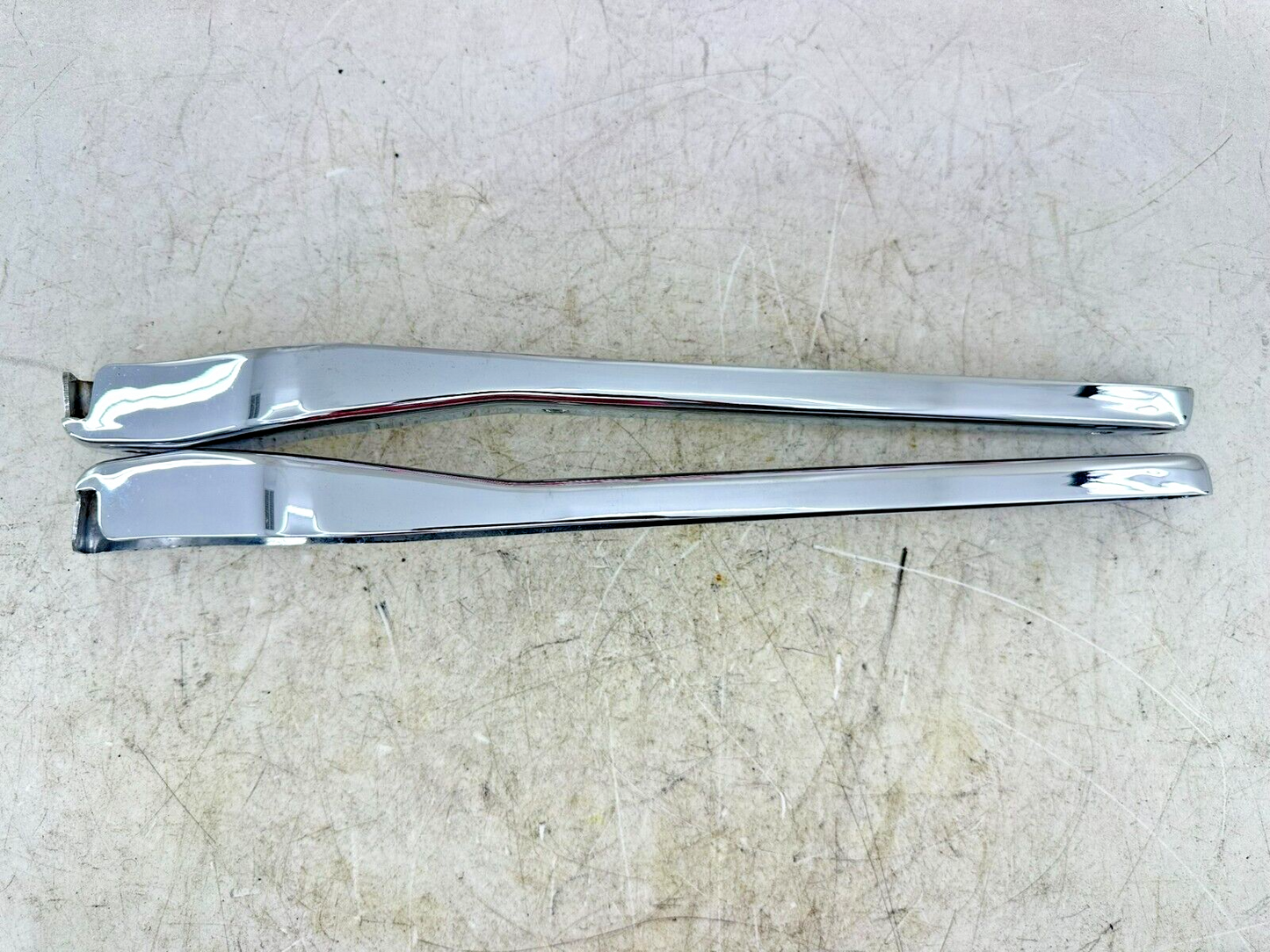 2002 HARLEY DYNA LOW RIDER Chrome Rear Fender Frame Strut Arm Bars