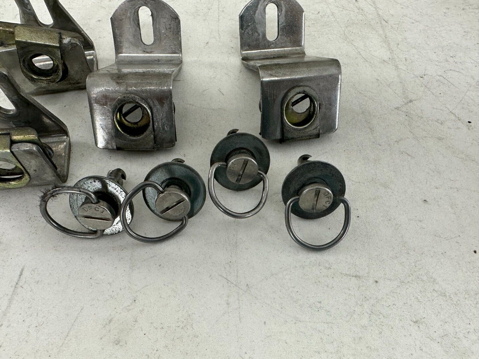 2005 HARLEY FLH ROADKING Saddlebag Quick Release Mounting Docking Hardware