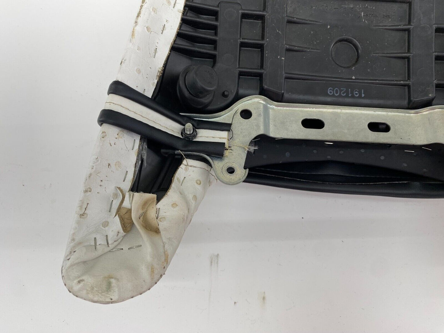 06-17 SUZUKI BOULEVARD M109R VZR1800 Passenger Seat Saddle Pillion