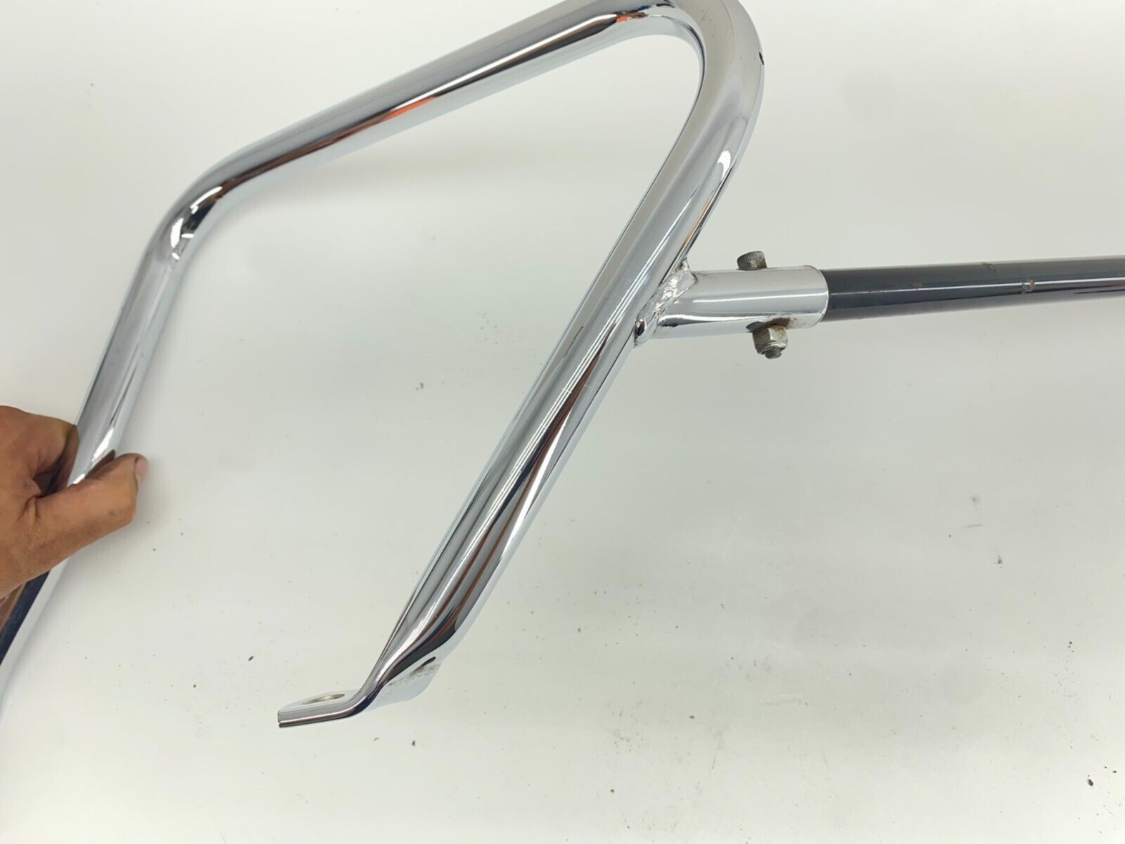 2014 Harley Davidson Electra Glide Left Side Saddlebag Guard Muffler Hanger