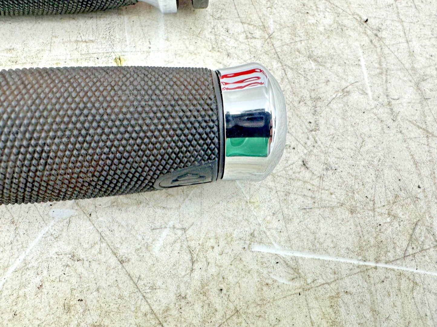 1999 HARLEY FLH ELECTRA GLIDE OEM HD Magnum Chrome Grips Right Left