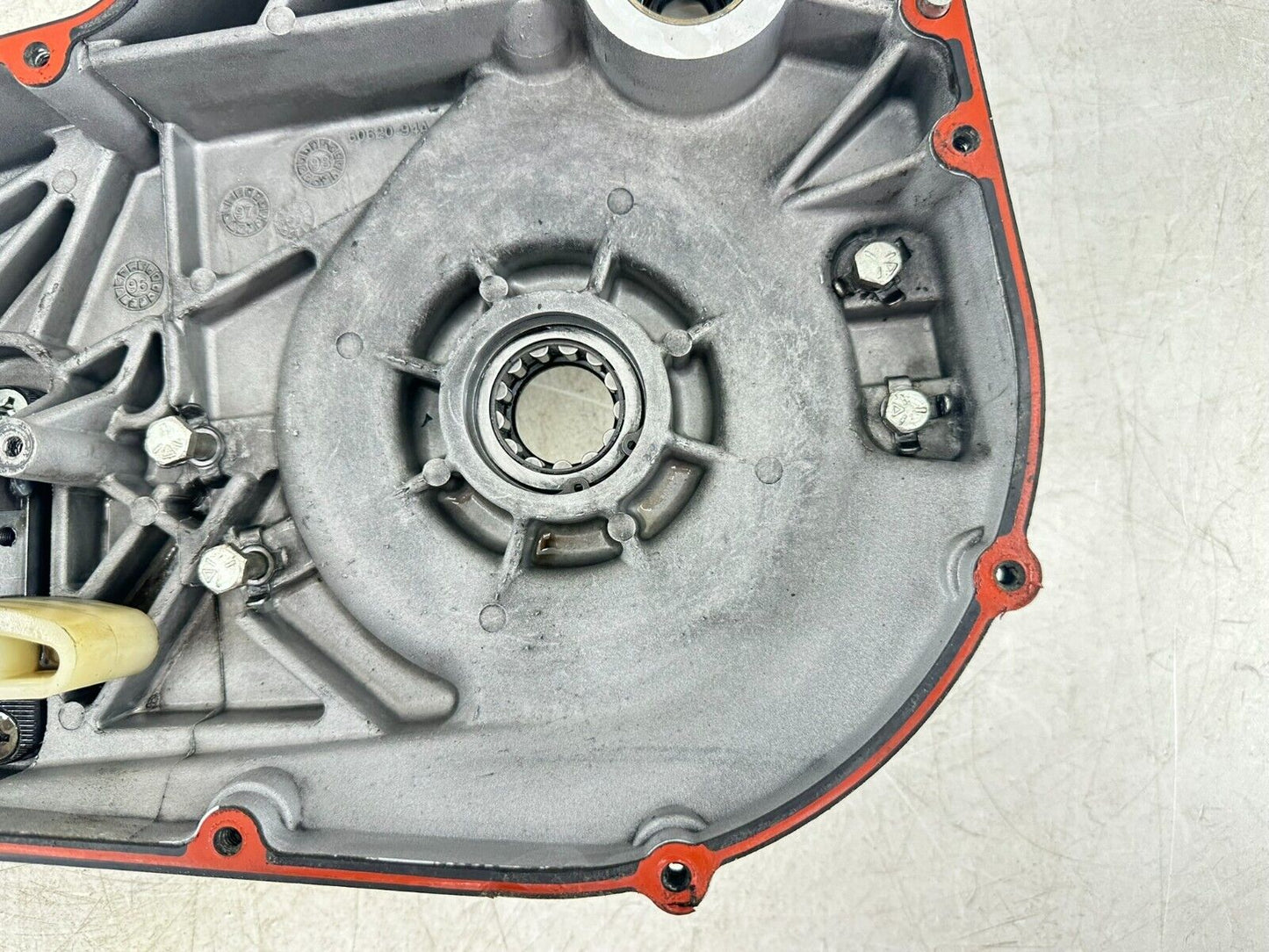 1999 HARLEY SOFTAIL Inner Primary Clutch Backing Plate Case Housing 60620-94A