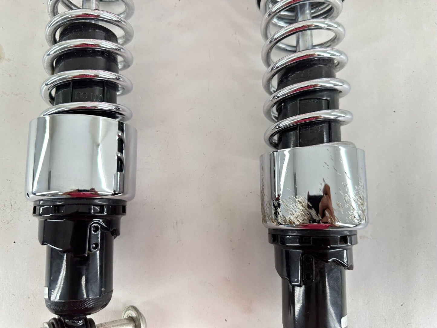 2012 HARLEY SPORTSTER CUSTOM Progressive Rear Shocks Suspension 412-4009