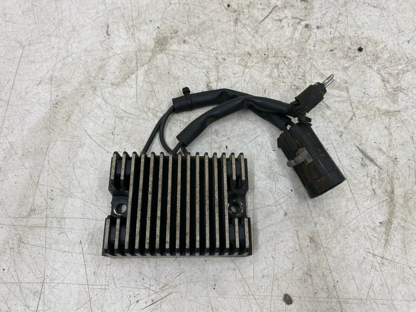 2005 HARLEY DAVIDSON SPORTSTER Battery Voltage Regulator