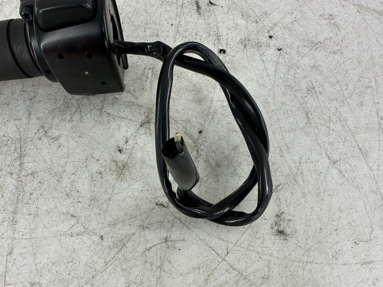 1999 HARLEY DAVIDSON DYNA LEFT HAND CONTROLS SWITCH HOUSING BUTTONS SOFTAIL SPOR