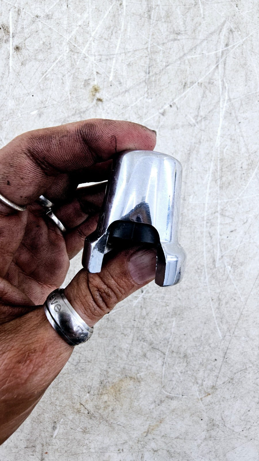1988 HARLEY SOFTAIL Oil Pressure Sending Unit Chrome Cover