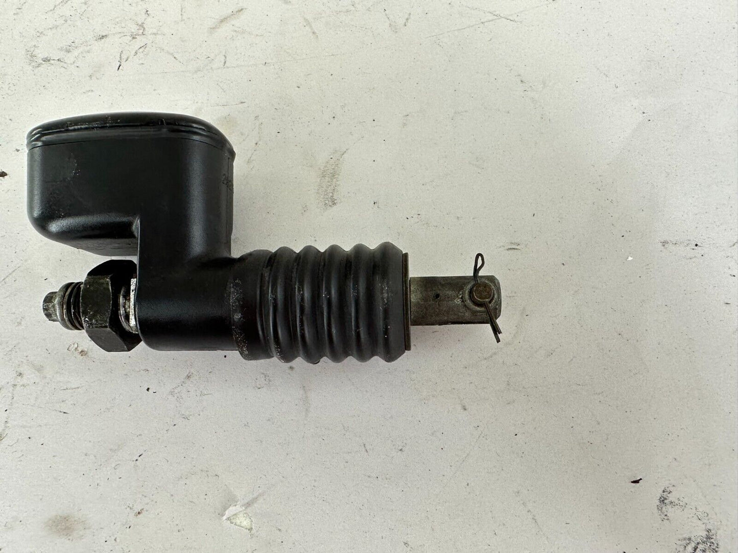 2004 HARLEY ELECTRA GLIDE Rear Brake Master Cylinder