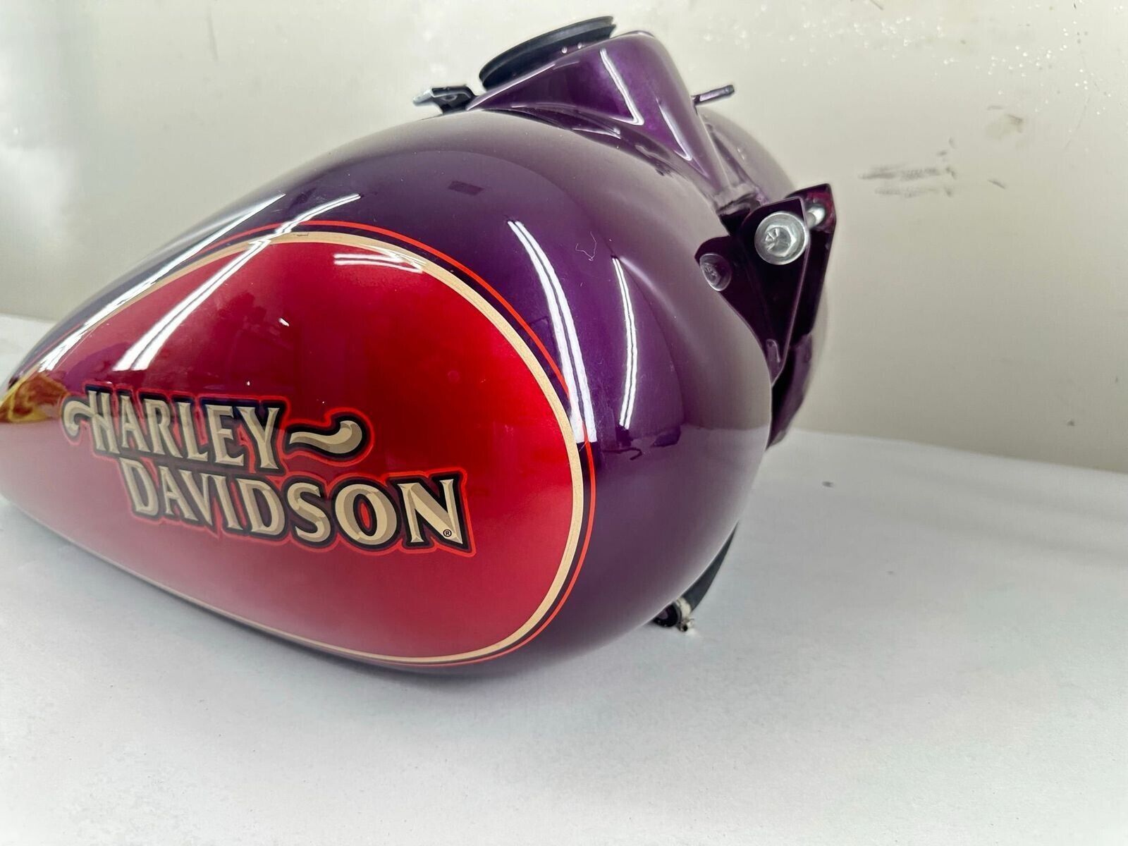 1996 HARLEY DAVIDSON DYNA Gas Fuel Tank FXDS Con
