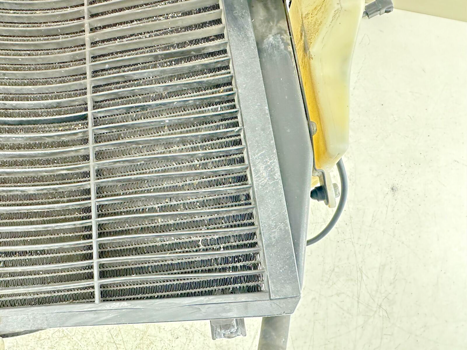 06-12 YAMAHA FJR 1300 Radiator + Cooling Fans + Hose