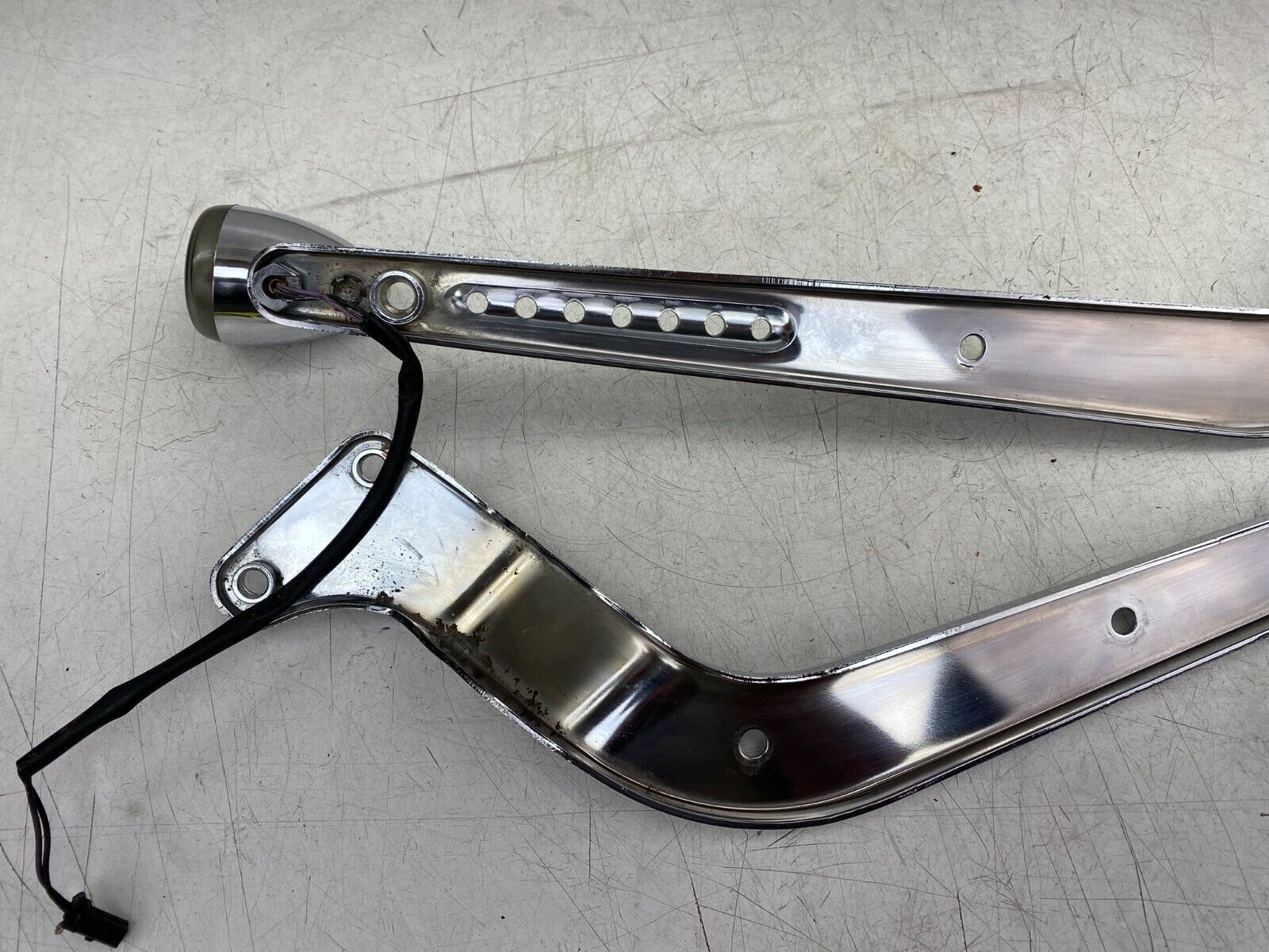 2005 HARLEY DAVIDSON SOFTAIL CVO Chrome Rear Fender Frame Strut Arm Bars