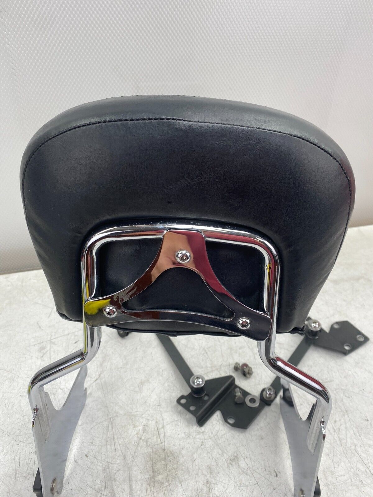 1998 HARLEY DAVIDSON FLH ROADKING QUICK RELEASE PASSENGER BACKREST SISSYBAR