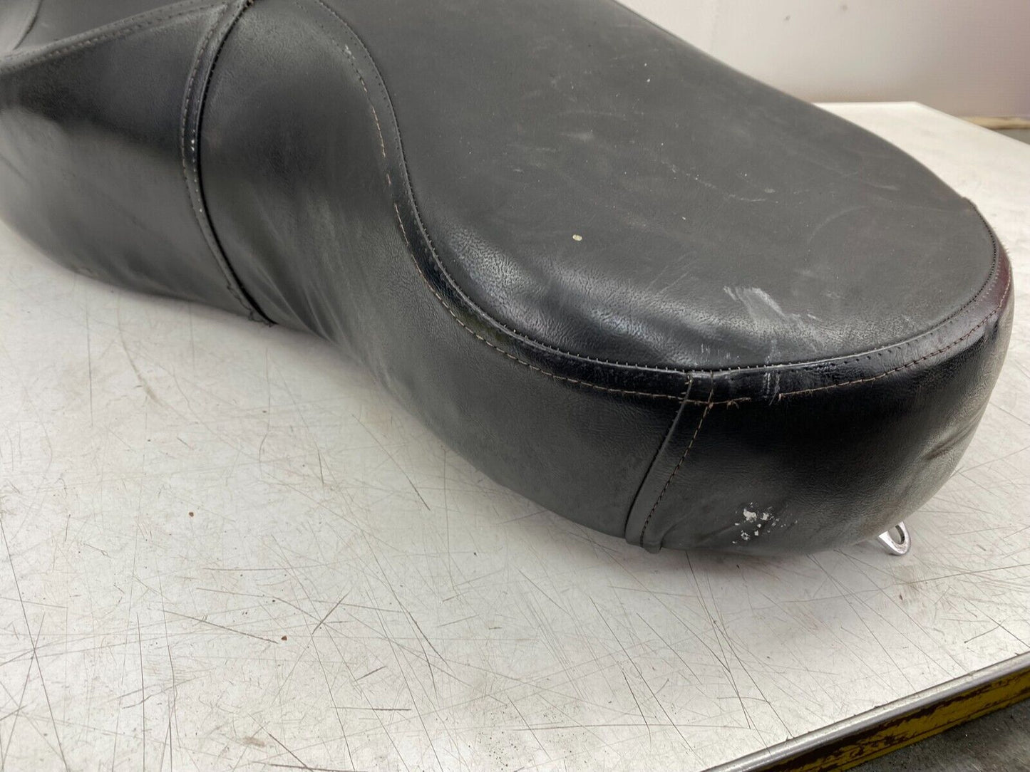 2007 Harley Davidson Dyna Seat Saddle Two Up Driver Passenger