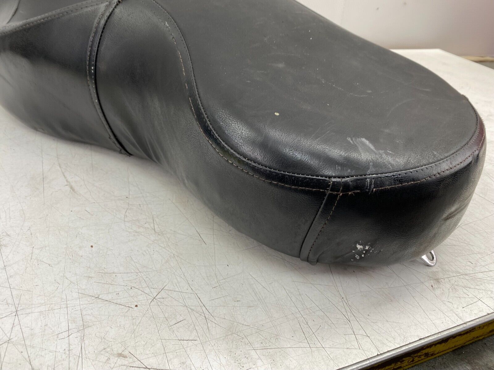 2007 Harley Davidson Dyna Seat Saddle Two Up Driver Passenger