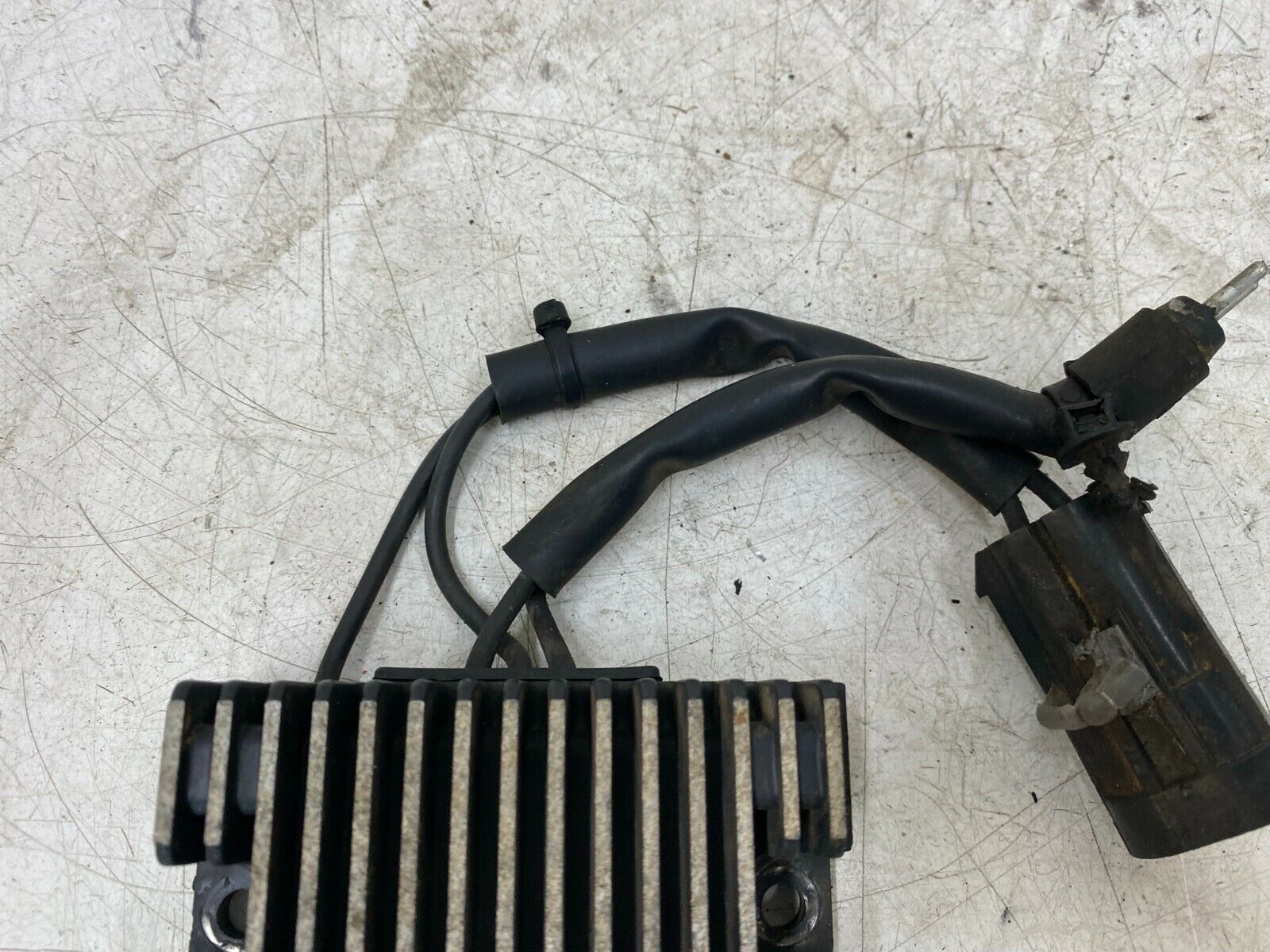 2005 HARLEY DAVIDSON SPORTSTER Battery Voltage Regulator