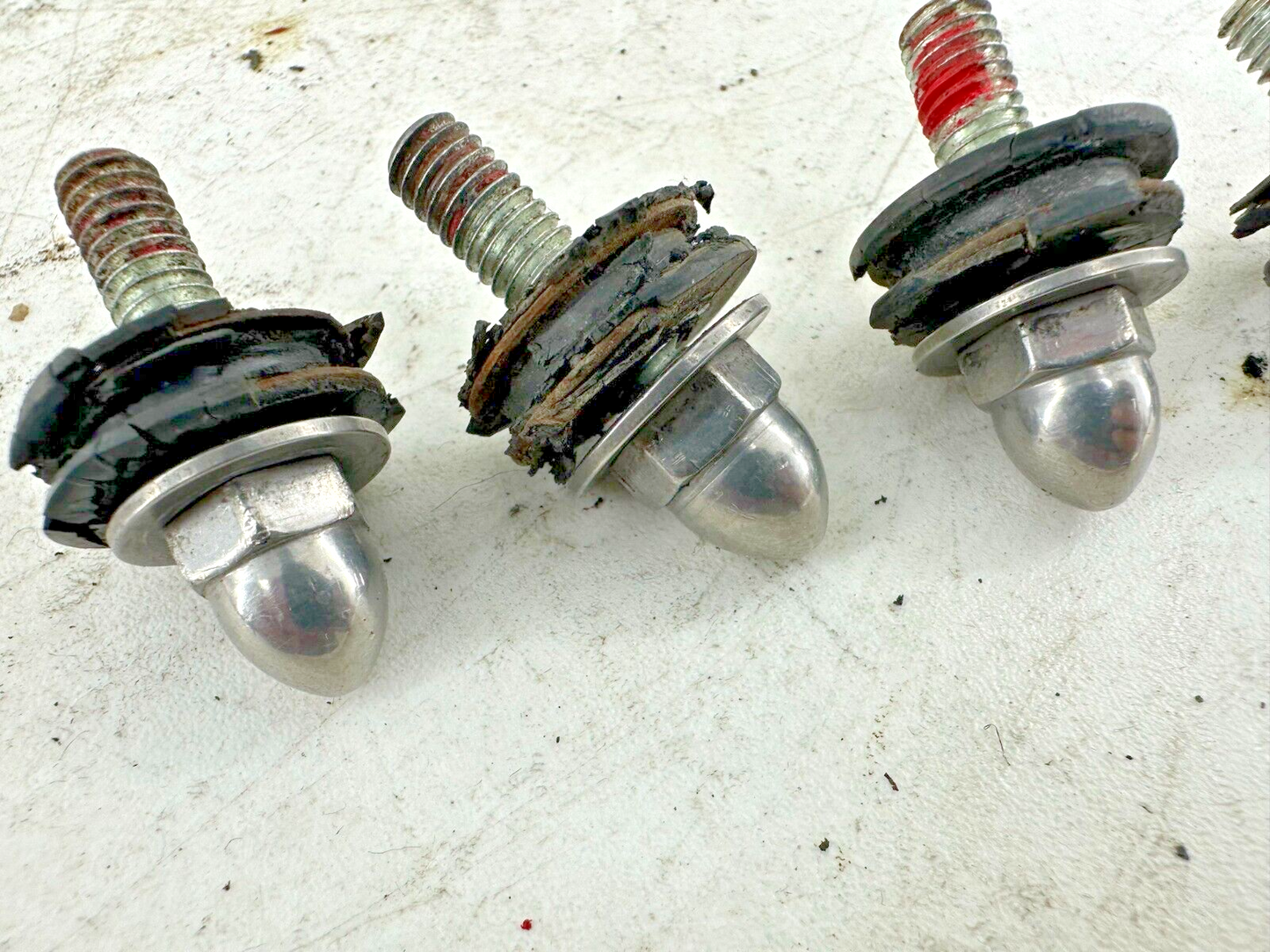 1996 HARLEY FLH ROADKING TOURING WINDSHIELD DOCKING MOUNTING HARDWARE NUTS