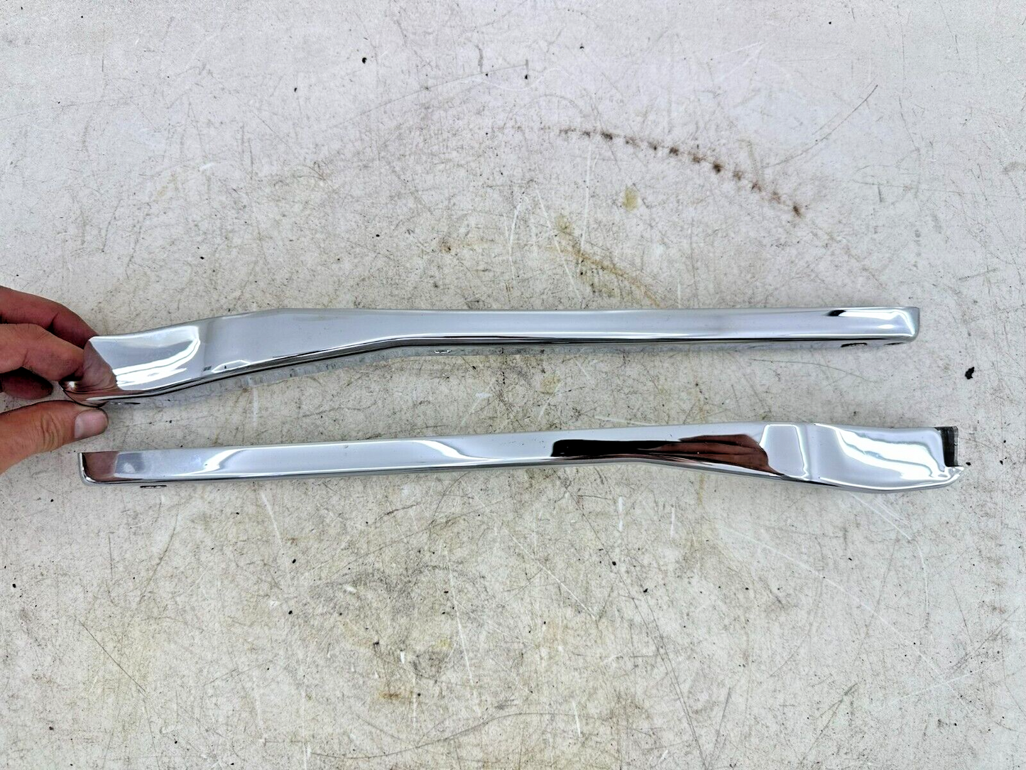 1997 HARLEY DYNA OEM HD Rear Fender Frame Strut Arm Bars