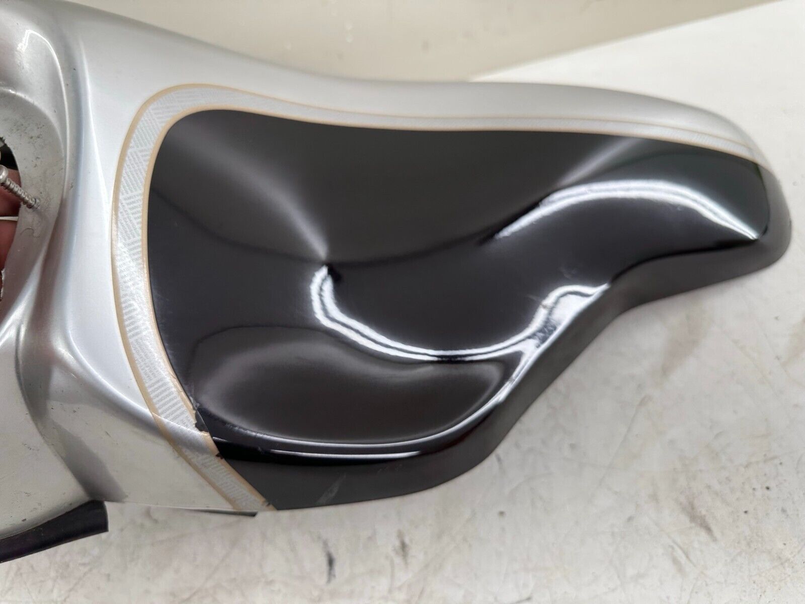 2003 HARLEY FLH ELECTRA GLIDE 100TH ANNIVERSARY Batwing Upper Main Fairing Cowl
