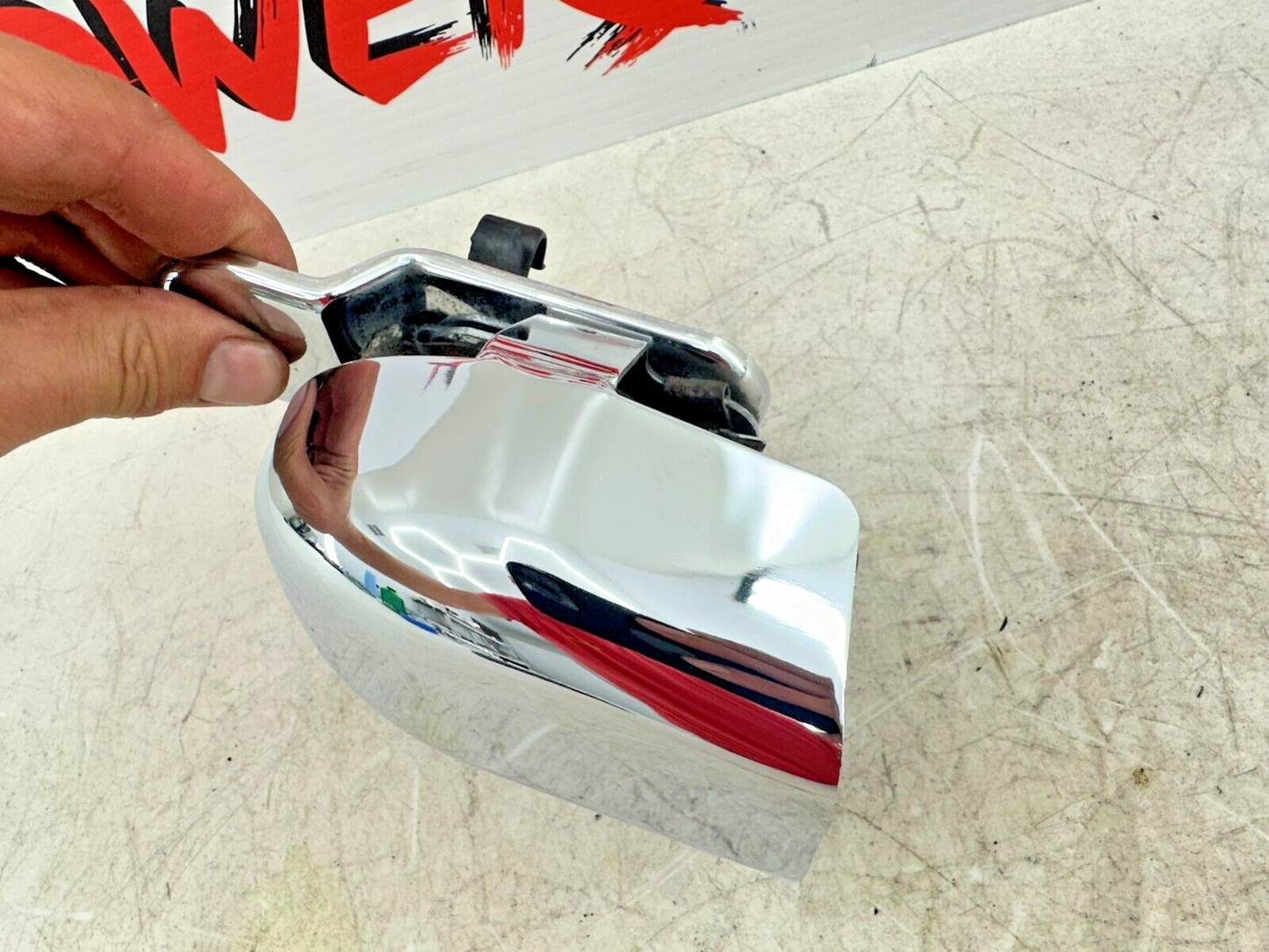 2006 HARLEY SOFTAIL DELUXE OEM HD Horn + Chrome Cover