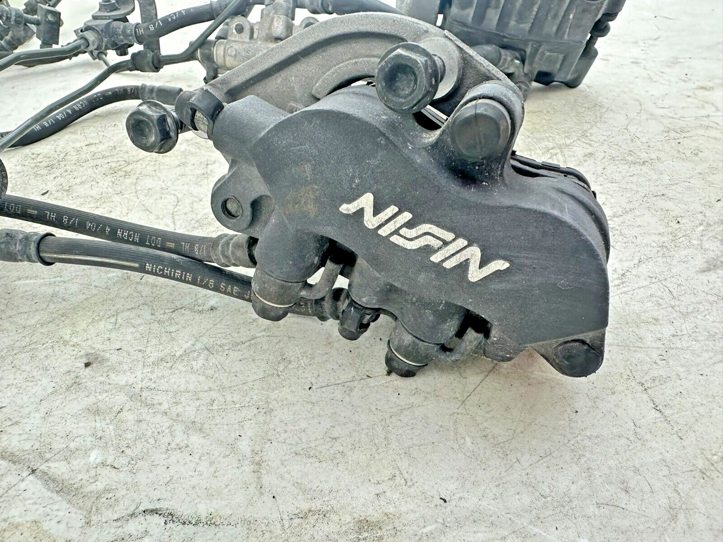 2004 Honda Goldwing GL1800 Front Right Left Brake Caliper + Hoses