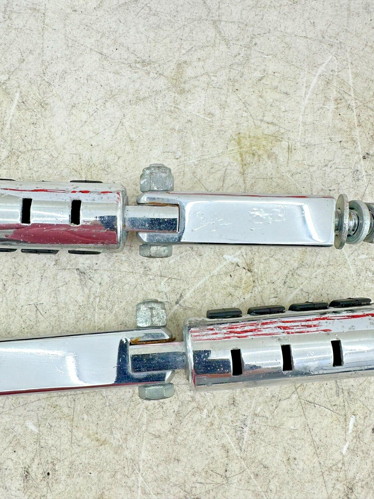 2002 HARLEY DYNA LOW RIDER OEM HD Crashbar Highway Forward Pegs