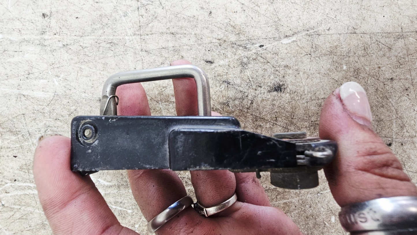 1995 HONDA GOLDWING GL1500 Trunk Helmet Lock Latch Holder Saddlebag Lever