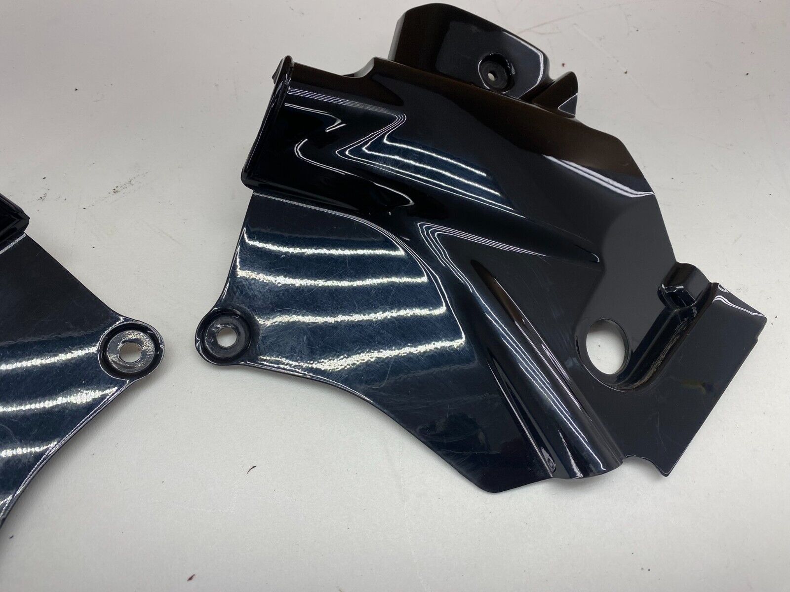 2005 YAMAHA ROYAL STAR 1300 XVZ1300CT Tour Deluxe Black Side Cover Frame Guard