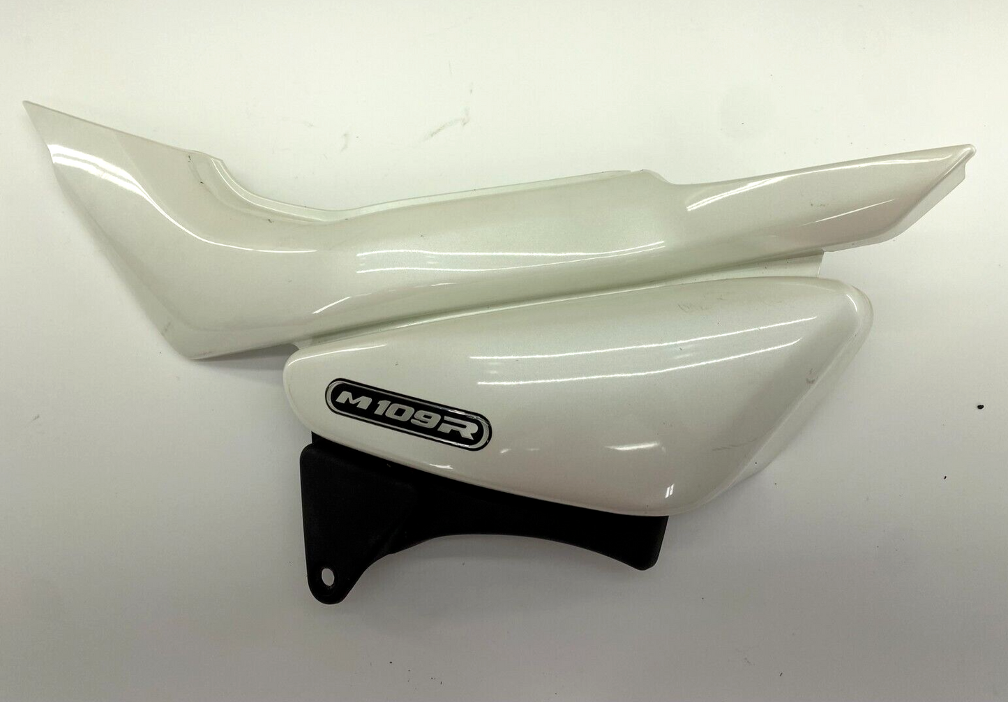 06-17 SUZUKI BOULEVARD M109R VZR1800 Right Side Cover Fairing Cowl