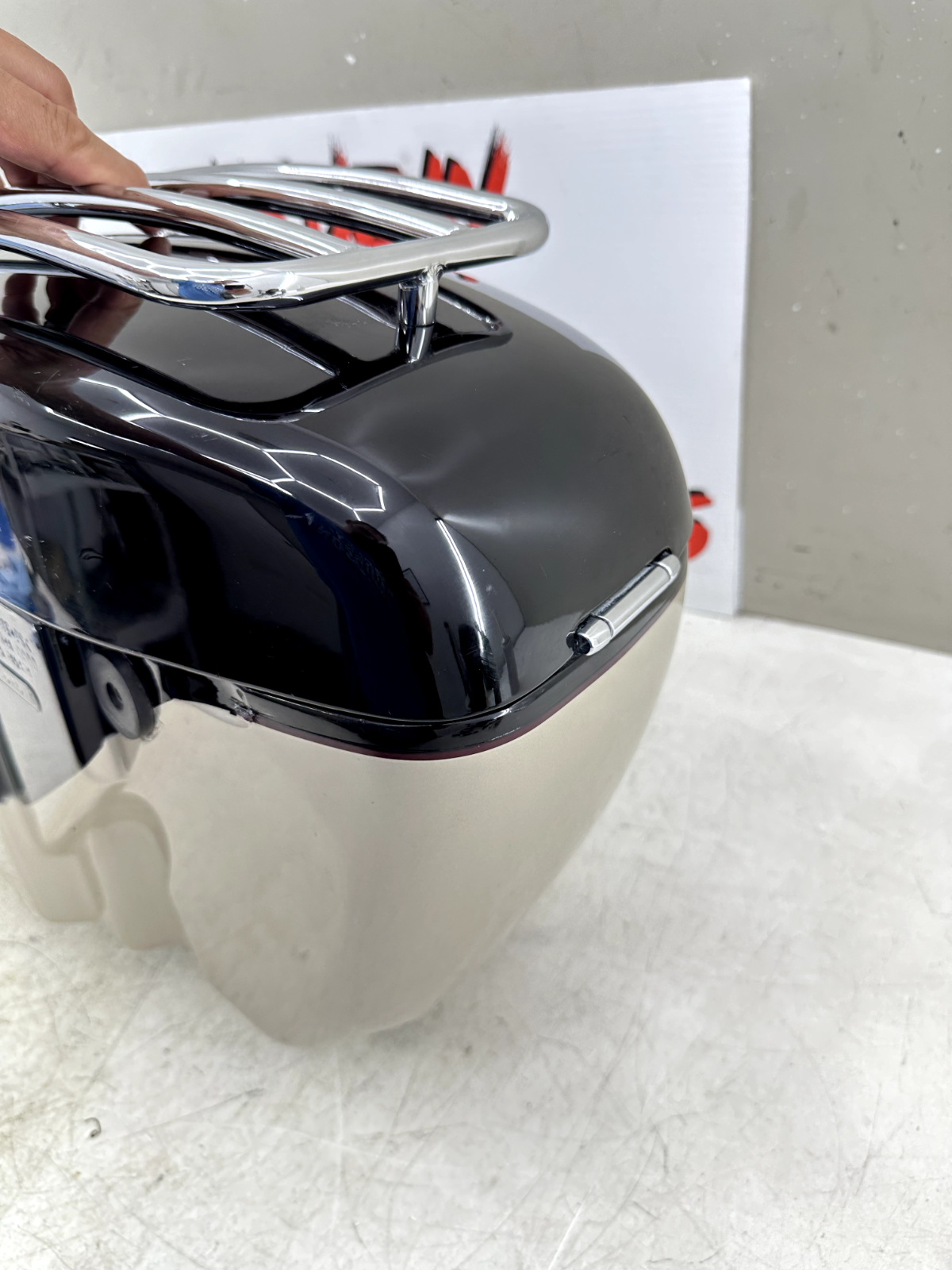 1999 HONDA VALKYRIE INTERSTATE Left Saddlebag W/ Rack + Lid No Cracks