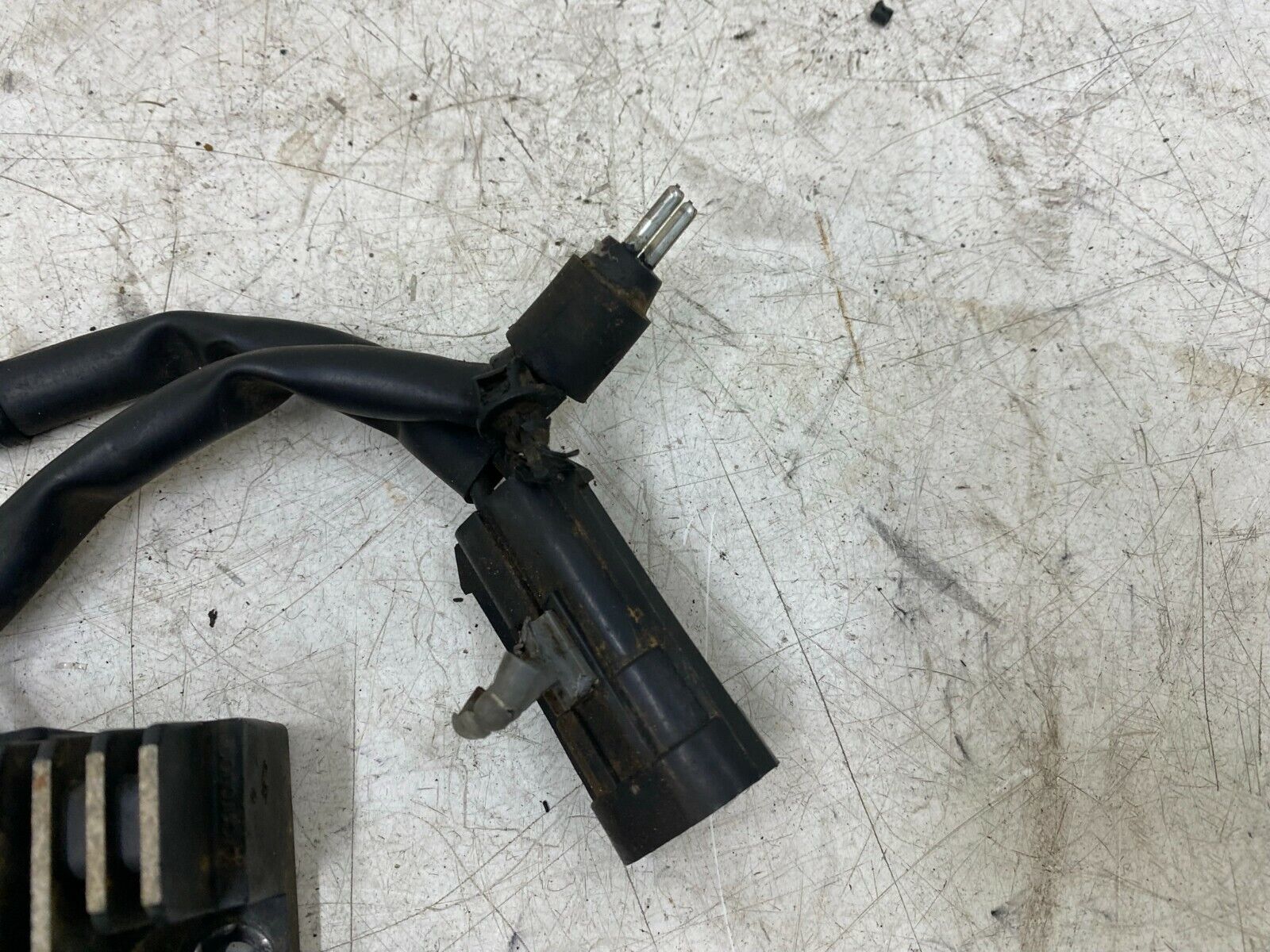 2005 HARLEY DAVIDSON SPORTSTER Battery Voltage Regulator