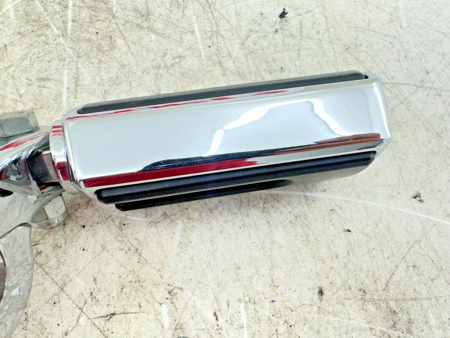 2007 Harley Electra Glide CVO Chrome Airflow Highway Crash Bar Pegs Foot Rest