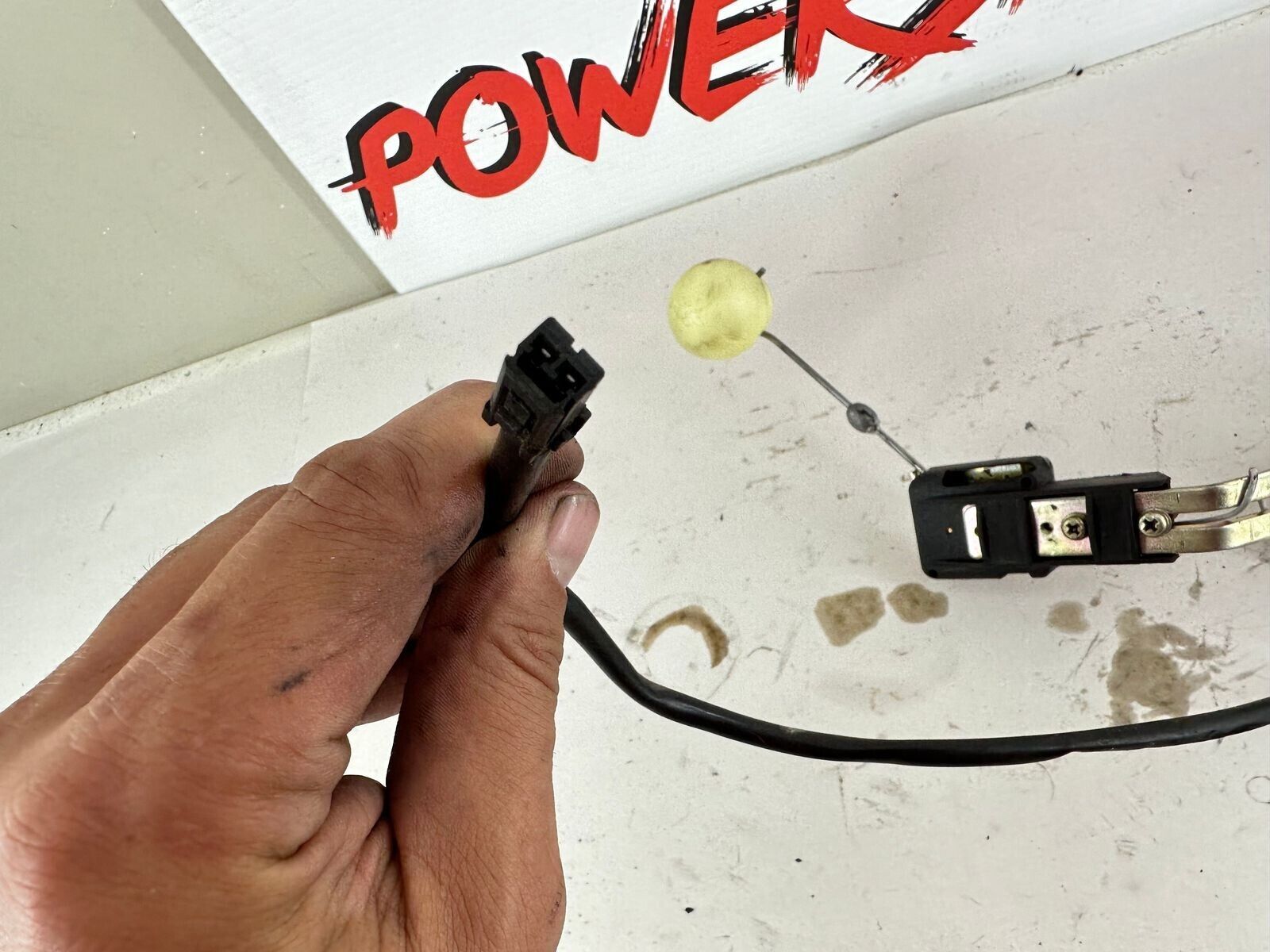 1999 HARLEY ELECTRA GLIDE Fuel Level Sensor Sending Unit 99 Down