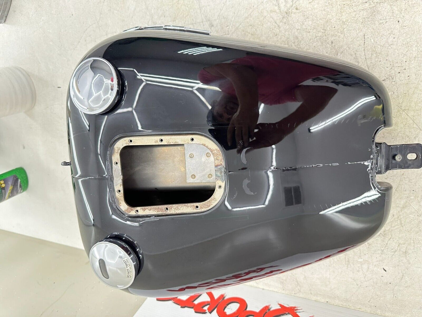 2006 HARLEY SOFTAIL DELUXE OEM HD Gas Fuel Tank Black No Dents