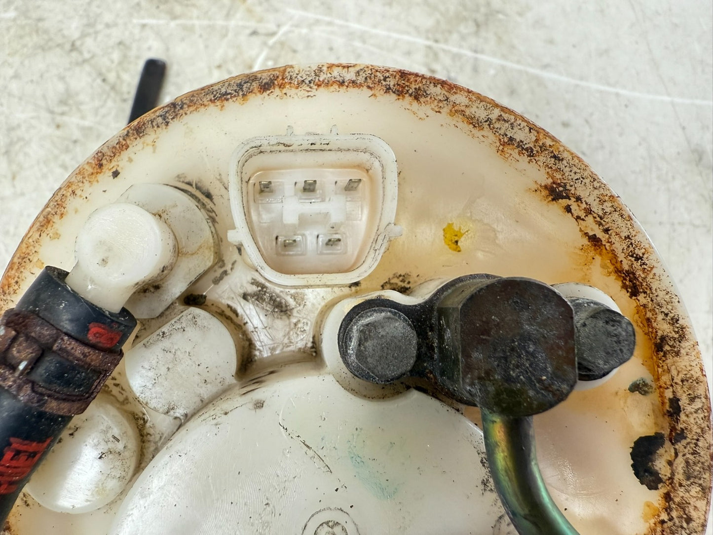 2002 Honda Goldwing GL1800 Fuel Pump Sending Unit OEM