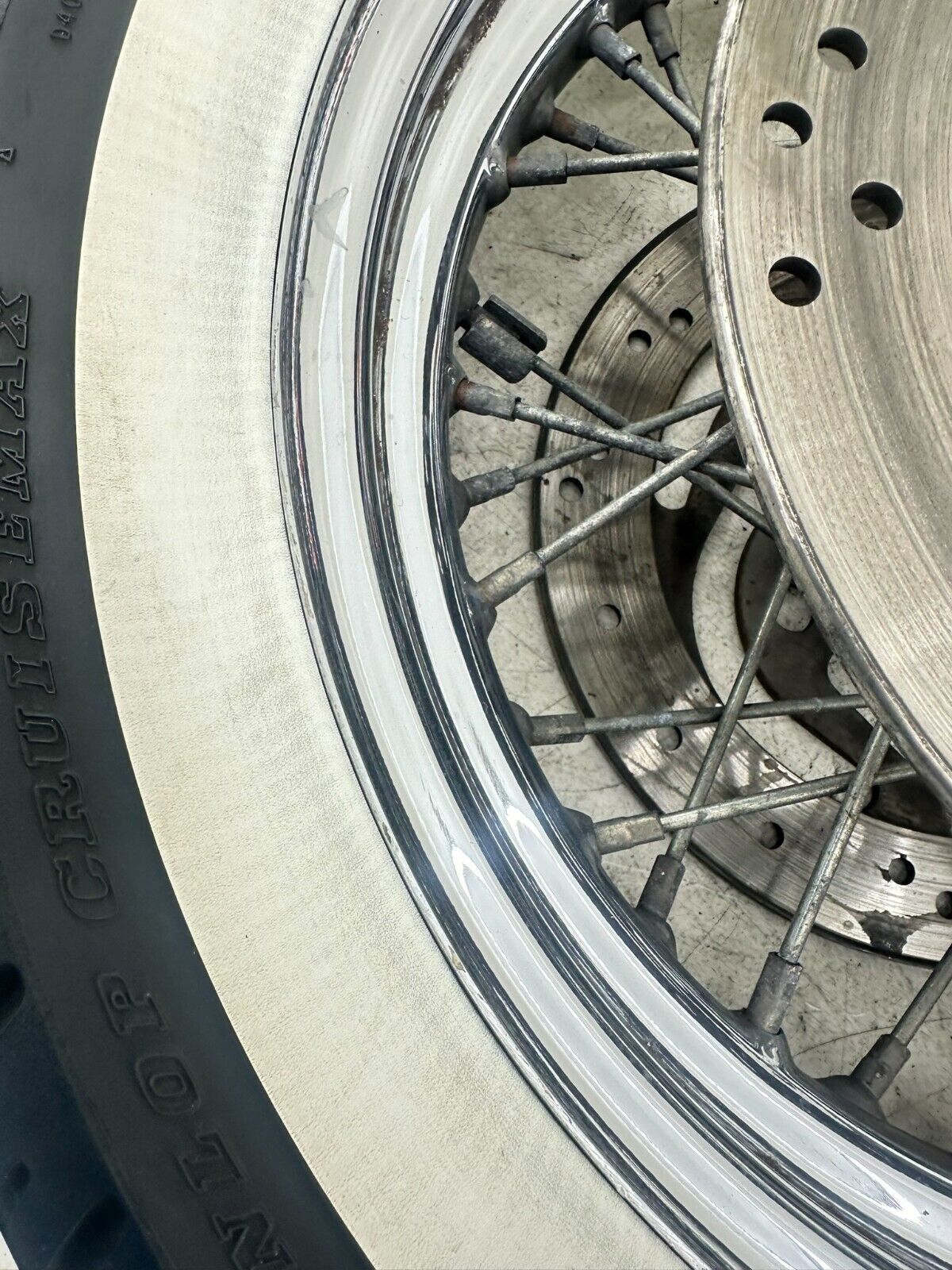 2003 HARLEY ELECTRA GLIDE classic 16x3 Front Wheel Rim Dunlop Tire Rotors