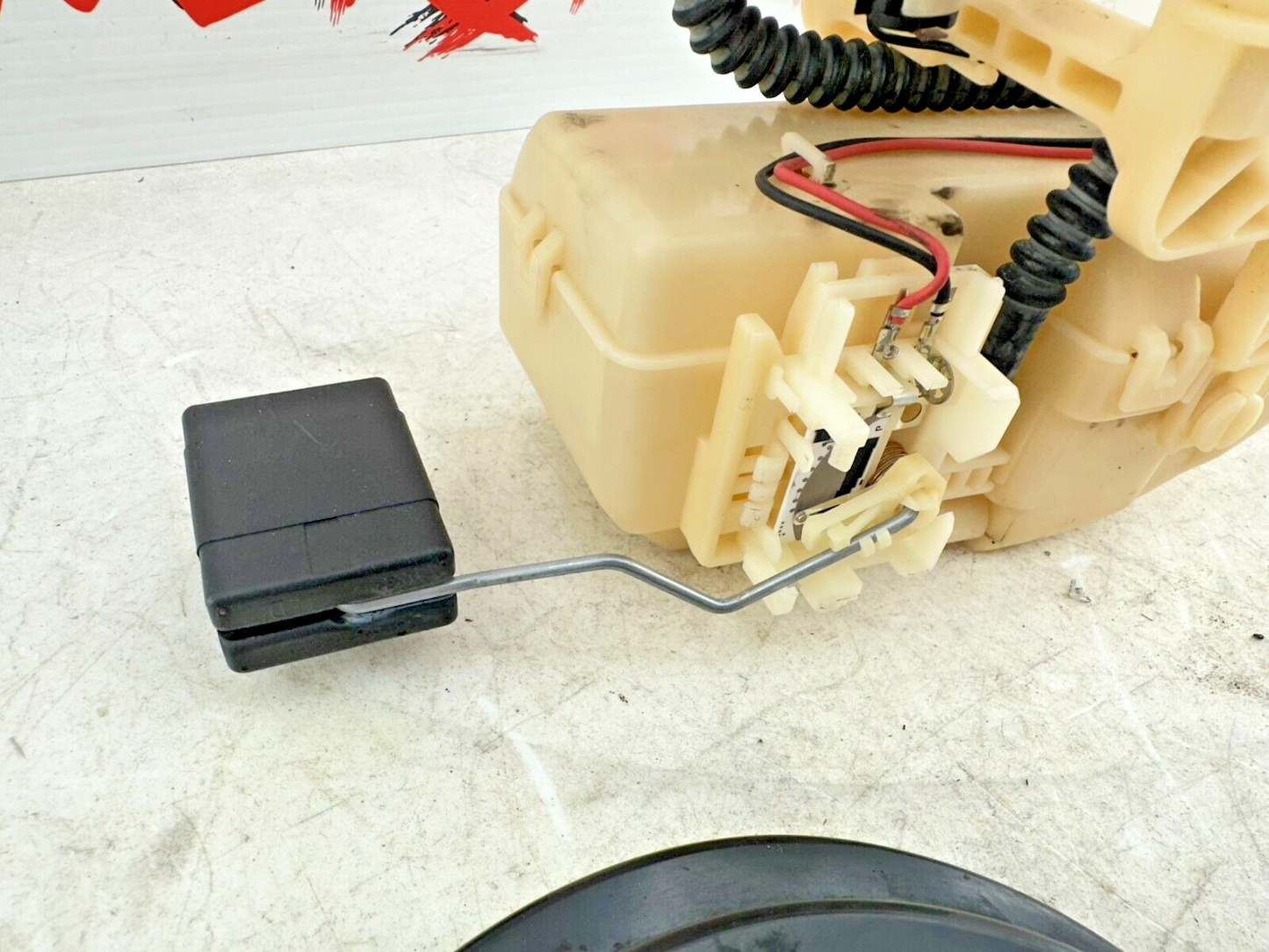 2004 Honda Goldwing GL1800 Fuel Pump Sending Unit OEM Genuine Part