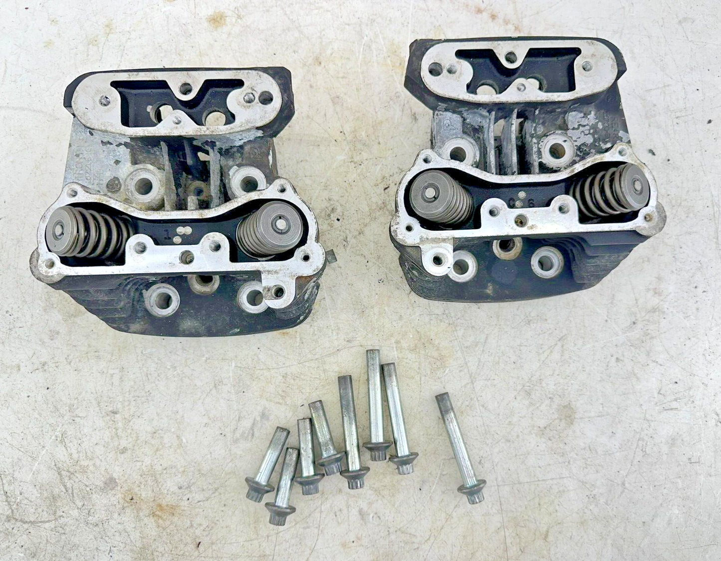 1997 HARLEY DYNA OEM HD Cylinder Heads W/ Valves Front + Rear