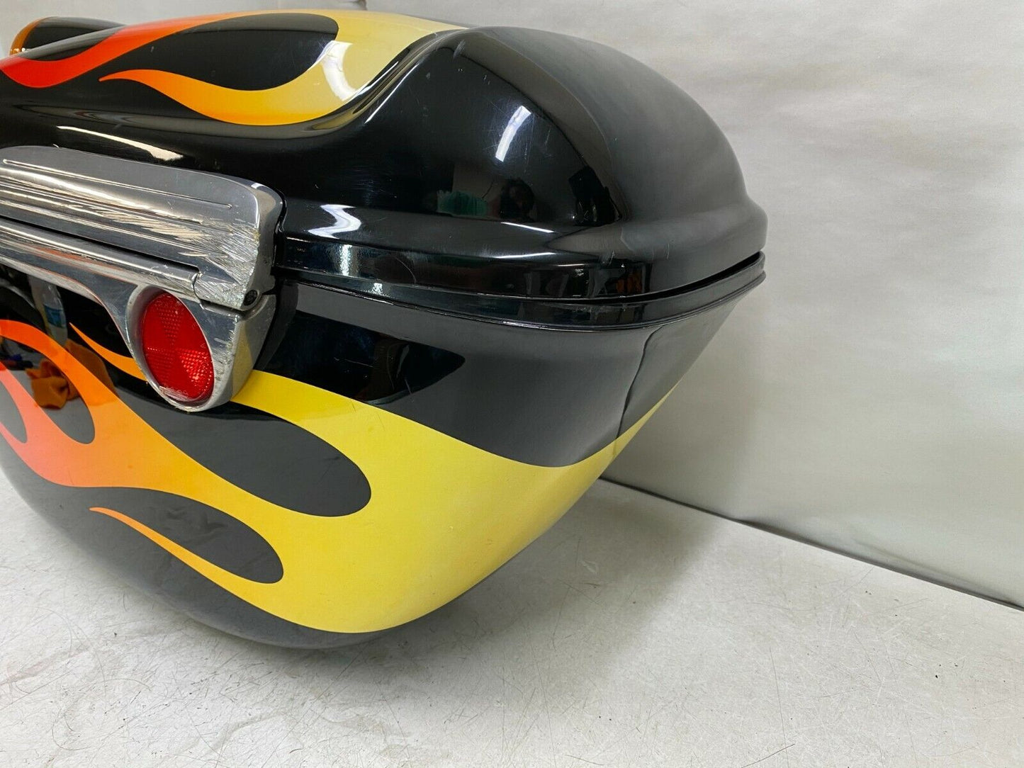 2005 Victory Touring Cruiser Right Saddlebag OEM Factory Hard Bag w/ Turn Signal