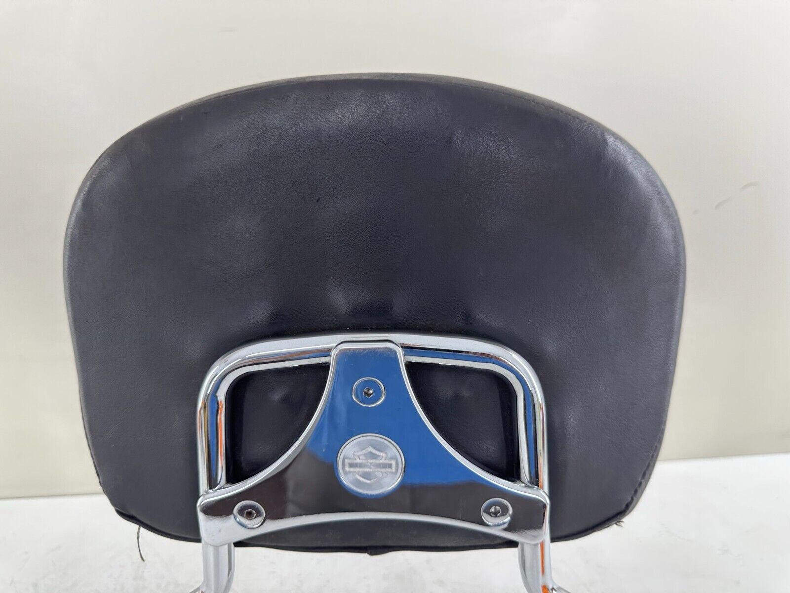 2005 HARLEY FLH ROADKING Quick Release Passenger Backrest Sissy Bar