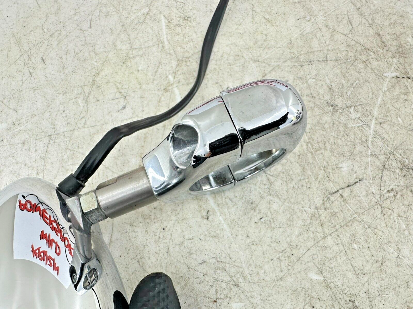 2002 HARLEY DYNA LOW RIDER 41mm Fork Mounted Turn Signals W/ LED Bulb