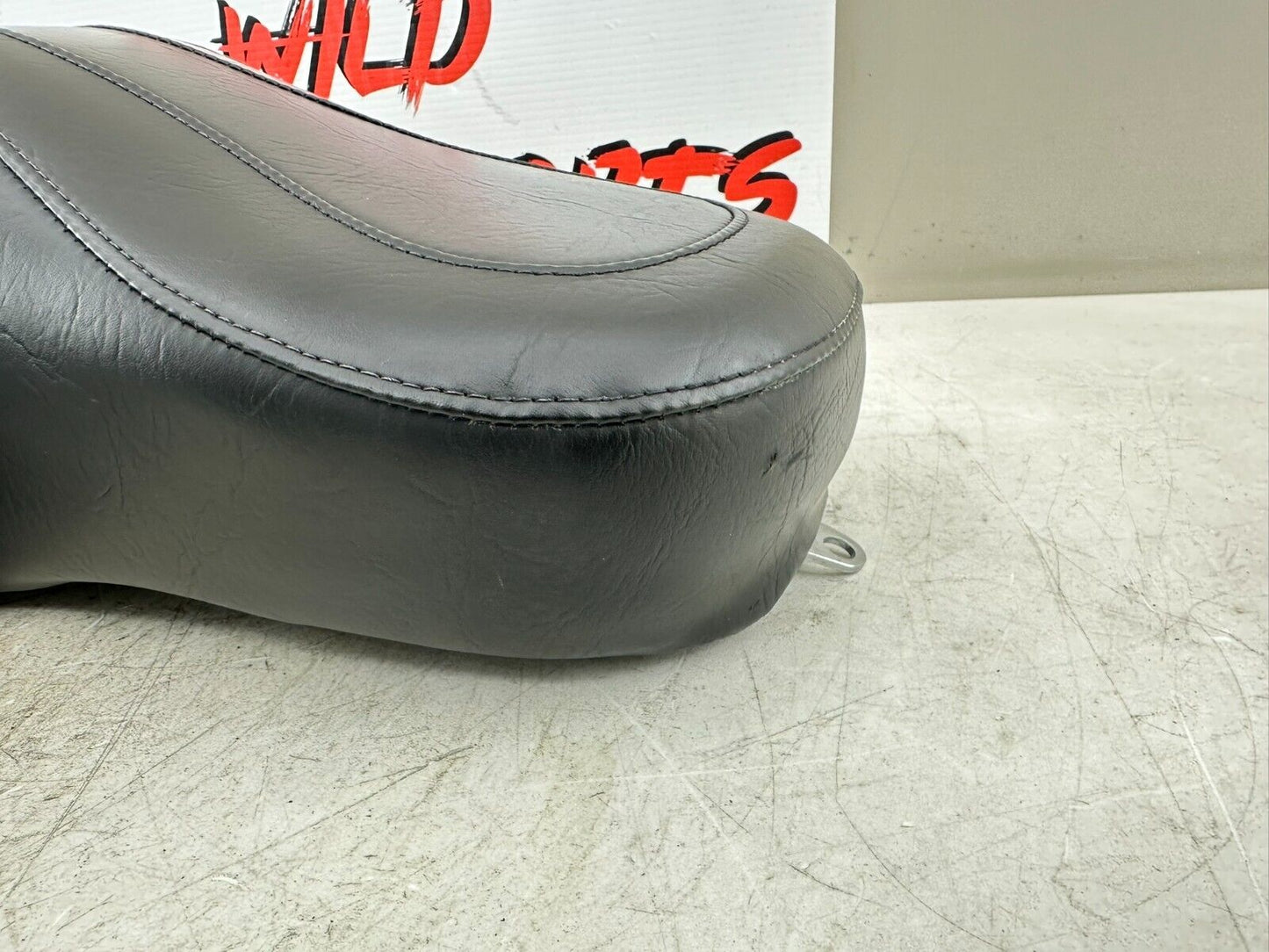 2002 HARLEY DYNA LOW RIDER Mustang Driver Passenger Seat Saddle 2 UP 96-03