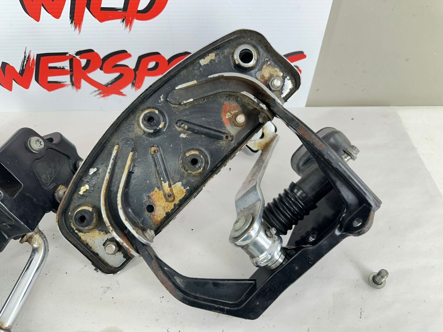 2001 HARLEY SOFTAIL OEM Floorboards Shift Lever Brake Pedal