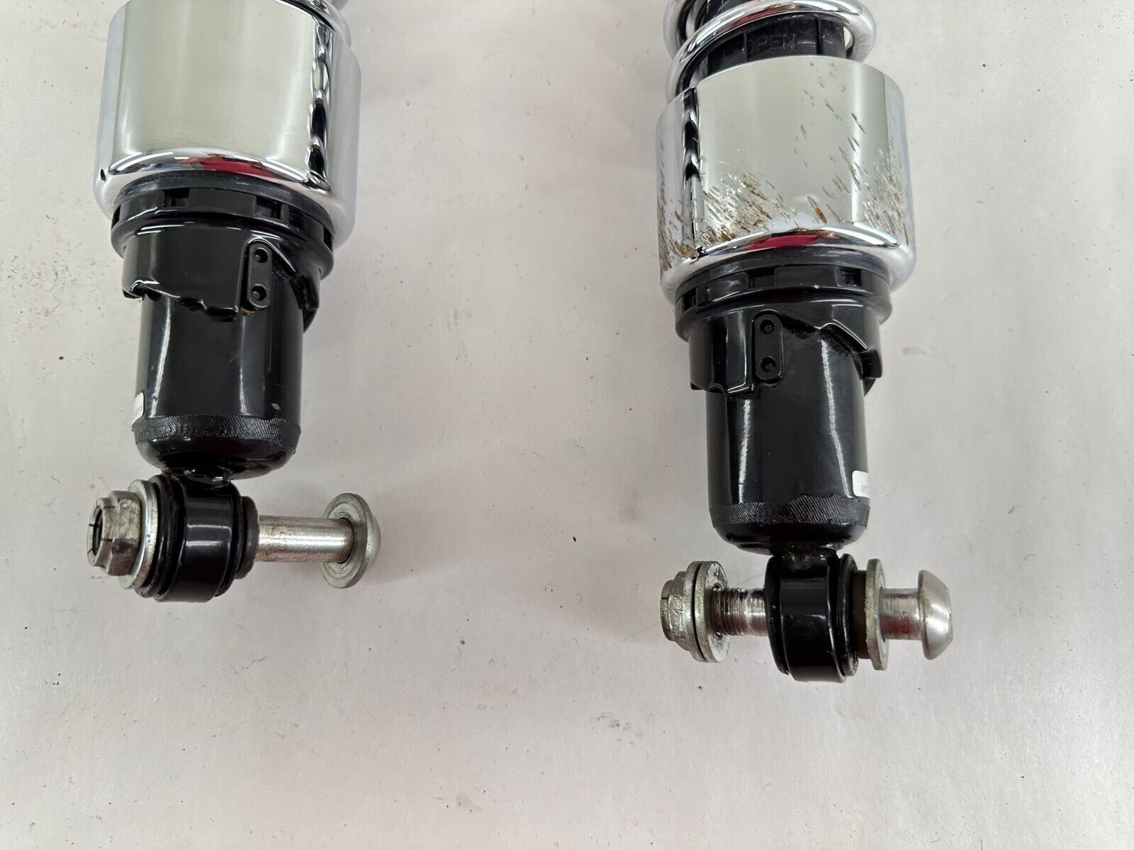 2012 HARLEY SPORTSTER CUSTOM Progressive Rear Shocks Suspension 412-4009