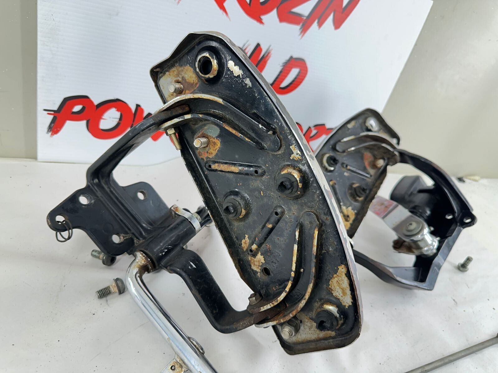 2001 HARLEY SOFTAIL OEM Floorboards Shift Lever Brake Pedal