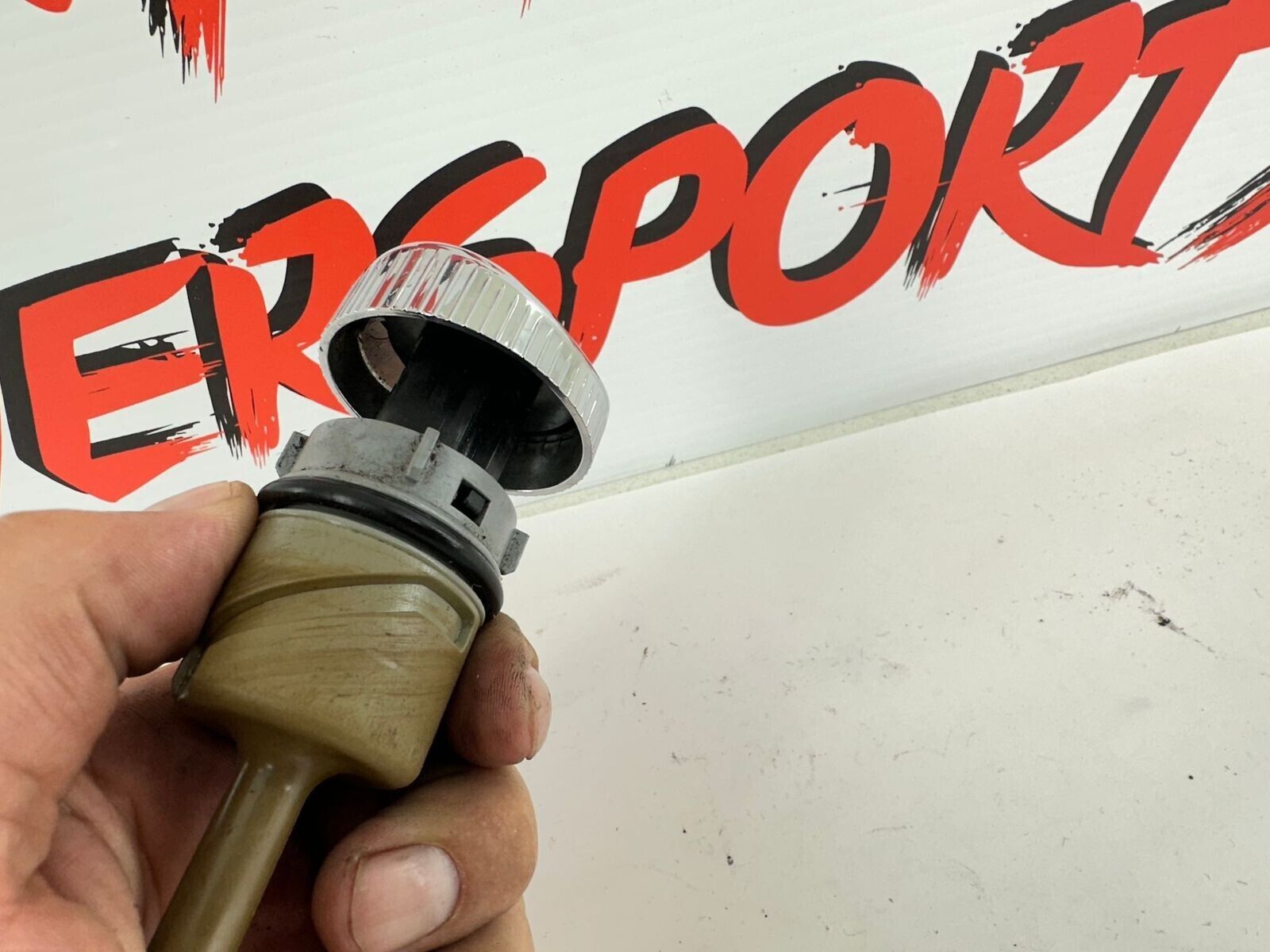 2007 HARLEY SPORTSTER CUSTOM Oil Tank Dipstick Cap